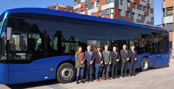 Alsa prueba en Oviedo el primer autobús totalmente eléctrico