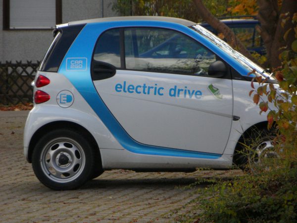 AEDIVE presenta al Gobierno un plan para vender 60.000 vehículos eléctricos en 2020