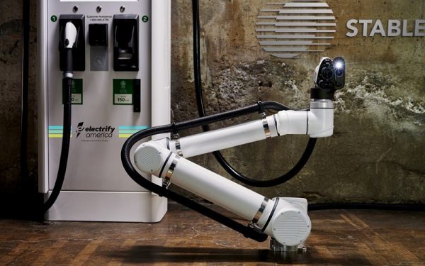 La primera estación de recarga robotizada para coches eléctricos empezará a funcionar en 2020