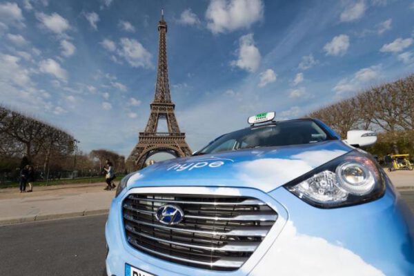 París, lista para recibir la llegada de la mayor flota de taxis a hidrógeno del mundo