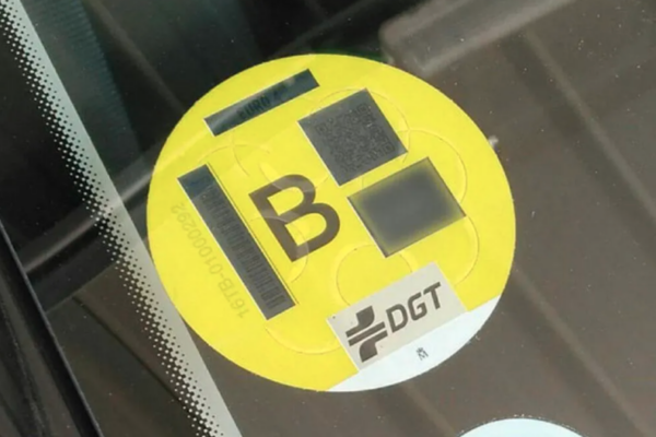 Si tu coche tiene etiqueta B este es el futuro que le espera en 2022