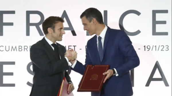 Sánchez y Macron sellan su pacto energético para competir juntos en la Europa del hidrógeno