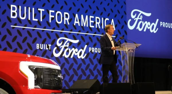 Ford paraliza la construcción de una importante fábrica de baterías eléctricas