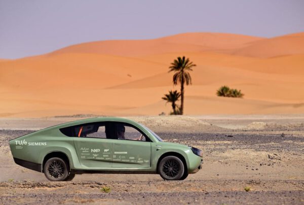 El primer coche eléctrico solar todoterreno y con la autonomía de un diésel