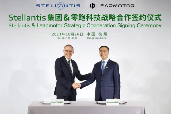 Stellantis se une con el fabricante chino Leapmotor para acelerar sus proyectos de coches eléctricos