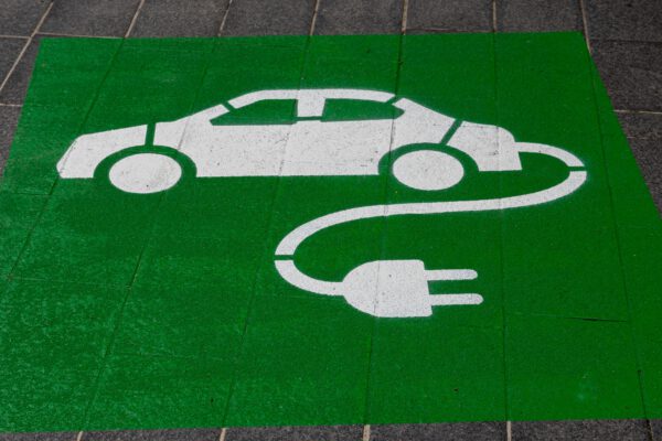 Casi cinco de seis coches vendidos en Noruega en diciembre han sido eléctricos, y Tesla aumenta su cuota