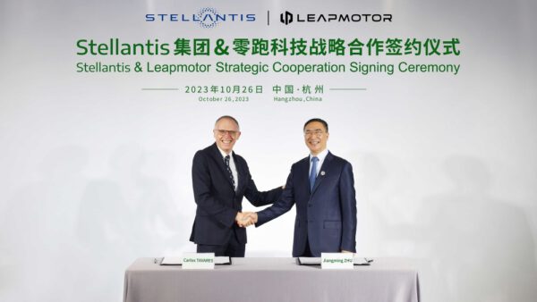 Stellantis pondrá en venta coches eléctricos chinos y podría fabricarlos en Vigo