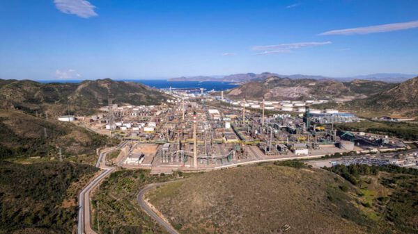 Repsol inicia producción masiva de combustibles renovables en Cartagena
