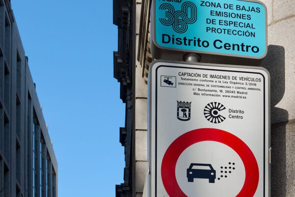 Hasta cinco juzgados dán la razón a los conductores por la mala señalización de la zona de bajas emisiones en Madrid