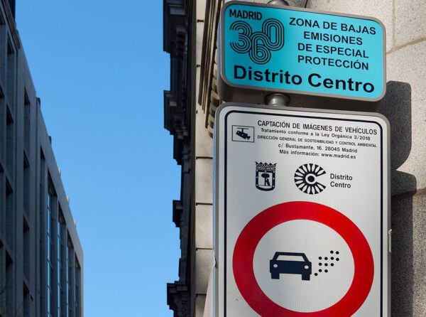 Hasta cinco juzgados dán la razón a los conductores por la mala señalización de la zona de bajas emisiones en Madrid