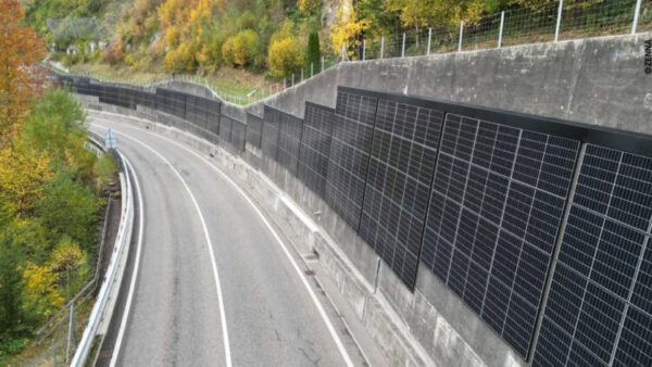 Comienza la instalación de las autopistas fotovoltaicas en nuestro país