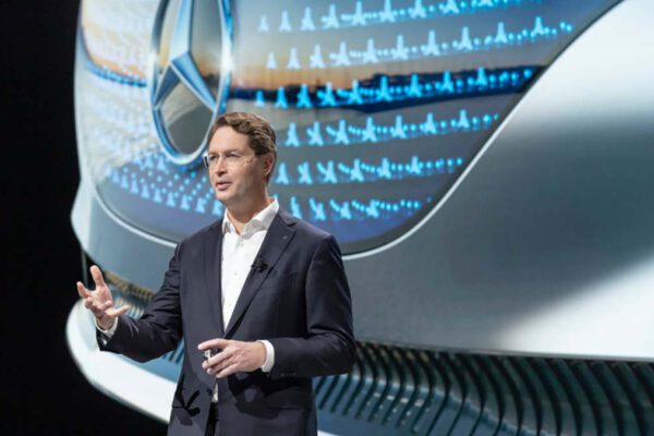 300 millones de euros: Mercedes-Benz no tiene más opción que abonar a Volvo y Polestar para resolver un grave inconveniente