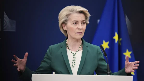 La Unión Europea impone su primera sanción contra Trump: un arancel del 25% sobre 21.000 millones de importaciones desde EEUU