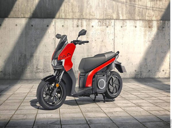 Las ayudas a las motos y vehículos eléctricos resultan inútiles si la mayor parte de la población no sabe que están disponibles en España