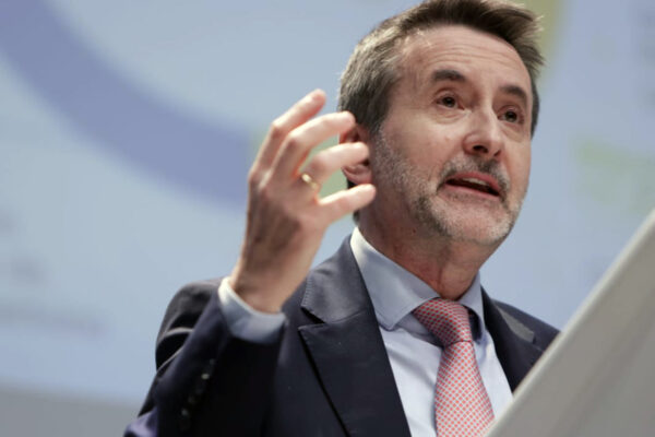 «Éramos líderes industriales y ahora dependemos de China», la crítica severa del máximo responsable de Repsol