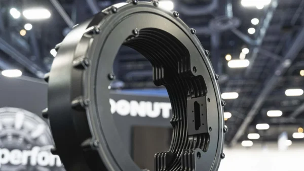 Este innovador motor en forma de anillo entrega 845 CV y promete marcar un antes y un después en la movilidad eléctrica