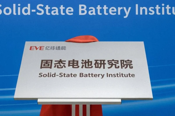 Inicia la producción de las baterías con electrolito sólido de Eve Energy con 400 Wh/kg