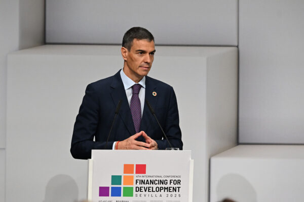 Nuevo revés para el Ejecutivo: congelan 200 millones de euros por litigios relacionados con las renovables
