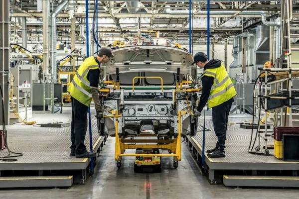 Más de 3.000 conductores recibirán reembolsos por fallos en motores Stellantis