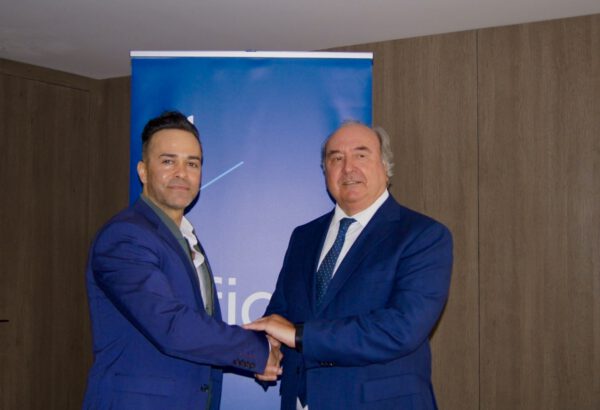 AEAE impulsa la financiación de taxis ecológicos con un acuerdo estratégico junto a AFIGAL y UTAGA