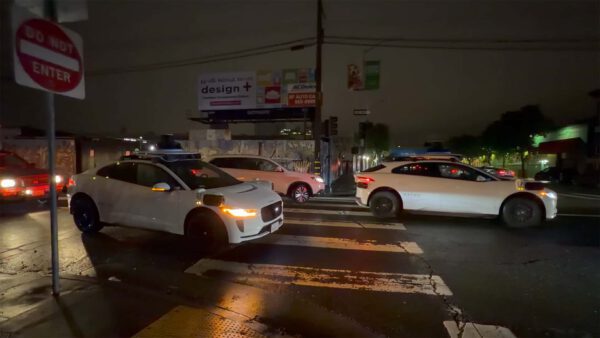 Un apagón paraliza a los vehículos autónomos de Waymo y provoca problemas de tráfico en San Francisco