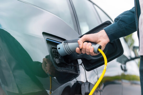 En enero la Xunta activará las ayudas para impulsar la compra de vehículos eléctricos y de bajas emisiones