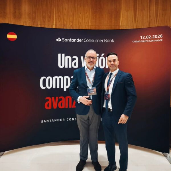 La Asociación Española del Automóvil Ecológico participa en el Santander Consumer Bank Summit 2026 para reforzar la colaboración sectorial