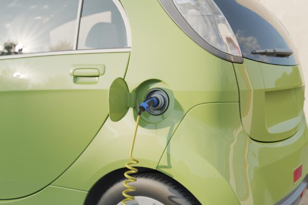 La industria del automóvil reclama normas claras y ágiles para acelerar el coche eléctrico en España