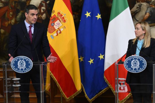 España critica la cita previa impulsada por Meloni antes de la cumbre de la UE y queda fuera del encuentro