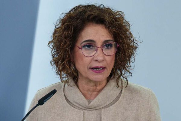 Hacienda, a la espera del Congreso para confirmar una deducción de hasta 3.000 € en el IRPF por coches eléctricos