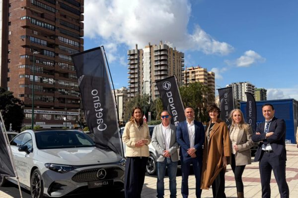 Málaga respalda la movilidad sostenible con una gran acogida a la exposición de vehículos ecológicos en colaboración con la Asociación Española del Automóvil Ecológico  y el grupo Caetano