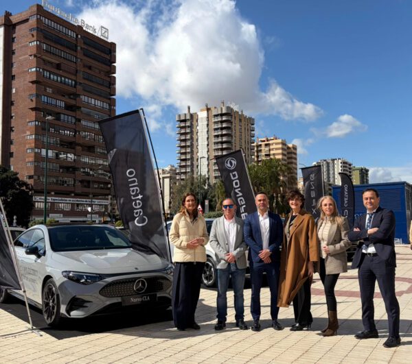 Málaga respalda la movilidad sostenible con una gran acogida a la exposición de vehículos ecológicos