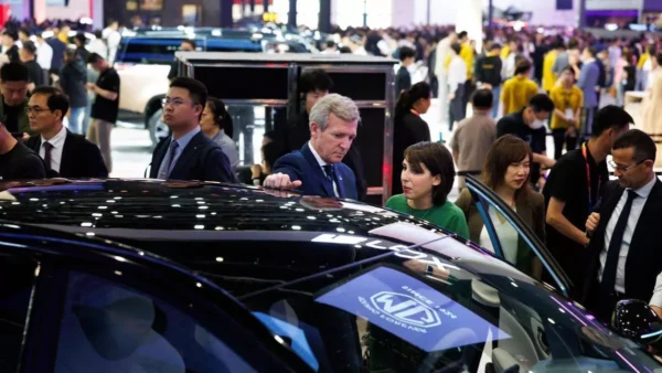 Galicia planta cara al modelo low cost: solo aceptará fábricas de coches con empleo y producción real