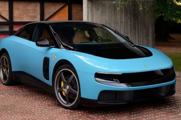 Ferrari cae en Bolsa tras presentar su primer eléctrico: dudas del mercado ante el cambio de modelo