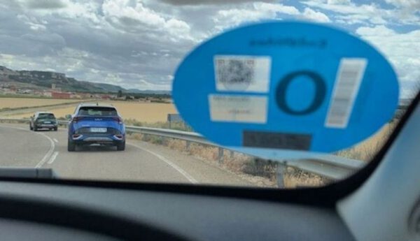 Avanzan nuevos impuestos a los coches eléctricos para sostener la financiación de las carreteras