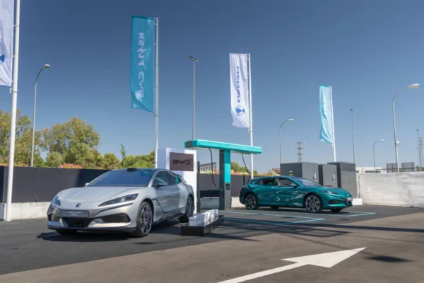 BYD impulsa la recarga ultrarrápida en España con su primer supercargador de 1.500 kW