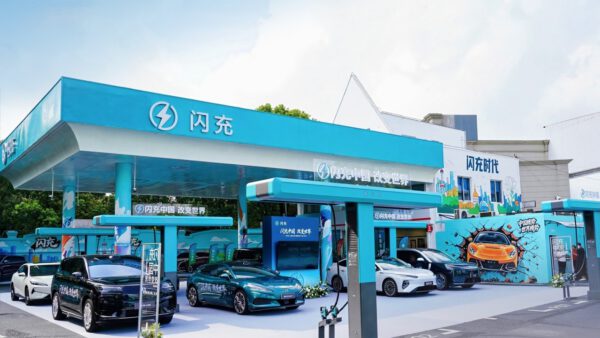 De gasolinera a electrolinera: BYD y Sinopec convierten una estación de servicio en un nuevo hub de recarga ultrarrápida