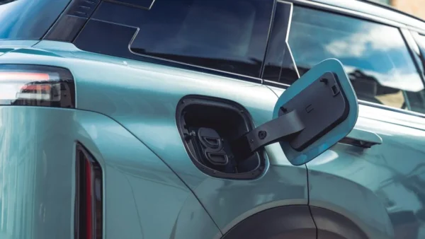 España avanza hacia las 300.000 matriculaciones de eléctricos e híbridos enchufables en 2026