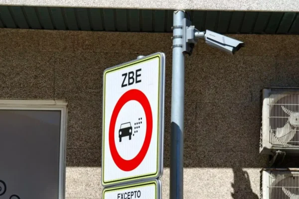 Vigo controla sus Zonas de Bajas Emisiones con 74 cámaras inteligentes de lectura de matrículas